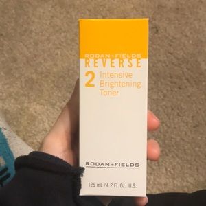 Rodan and fields intensive brightening toner